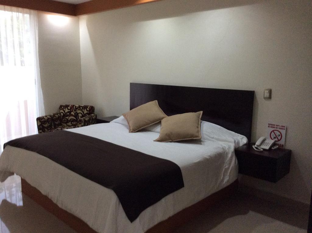 Hotel La Media Luna Inn Huejutla de Reyes Phòng bức ảnh