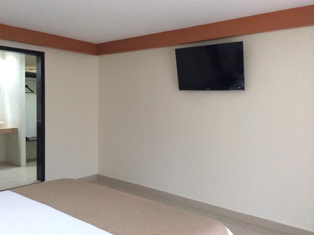 Hotel La Media Luna Inn Huejutla de Reyes Phòng bức ảnh
