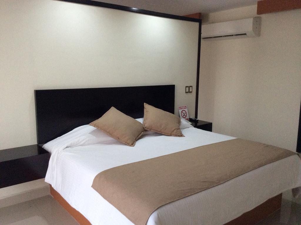 Hotel La Media Luna Inn Huejutla de Reyes Phòng bức ảnh